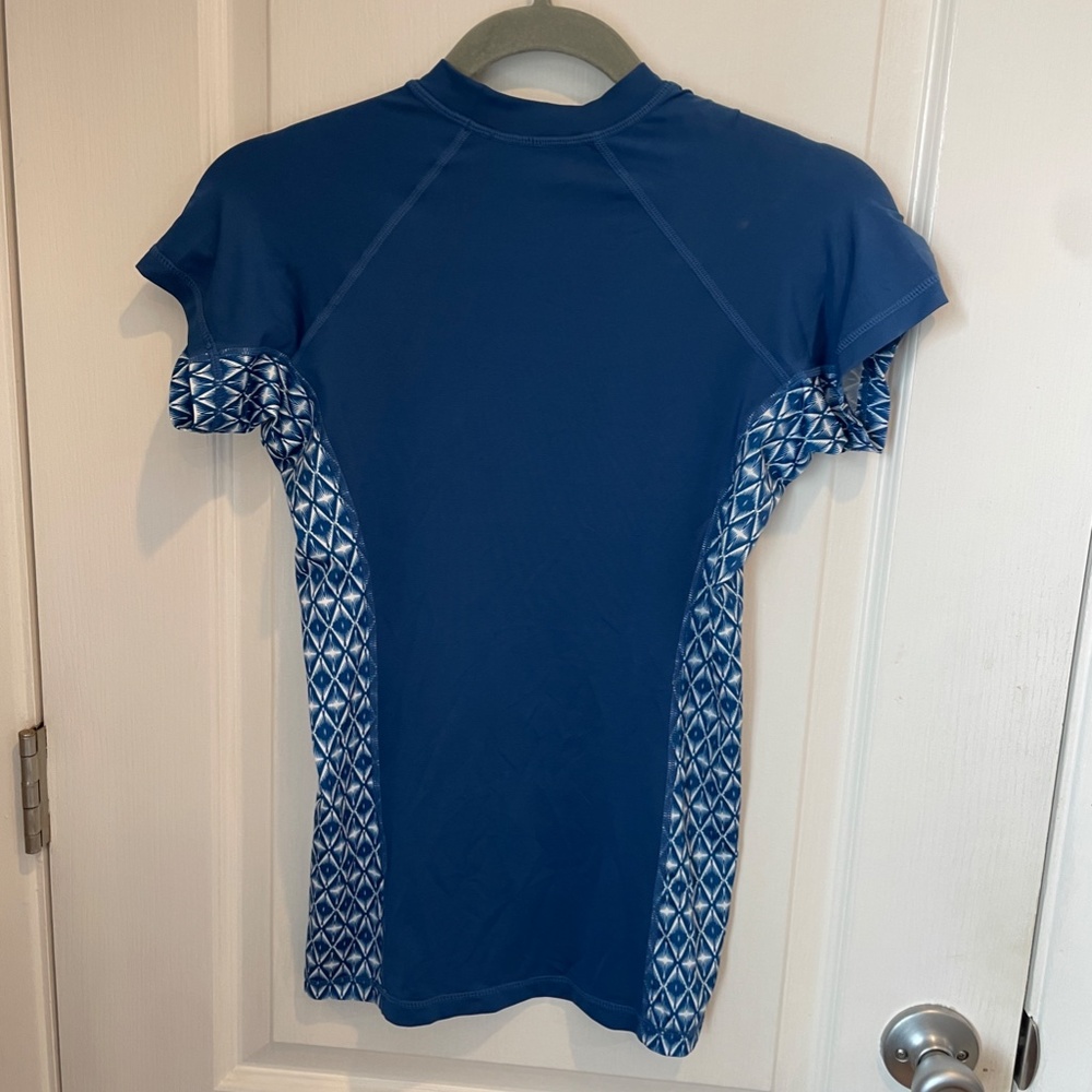 Short Sleeve Ripcurl Rashguard - Picture 2 of 2